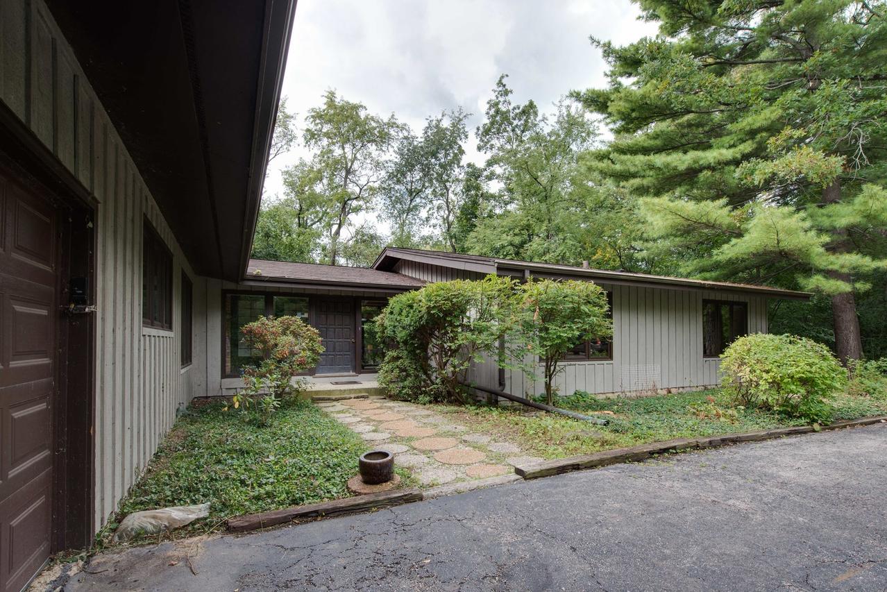 25399 N Barsumian Dr., Tower Lakes, IL 60010