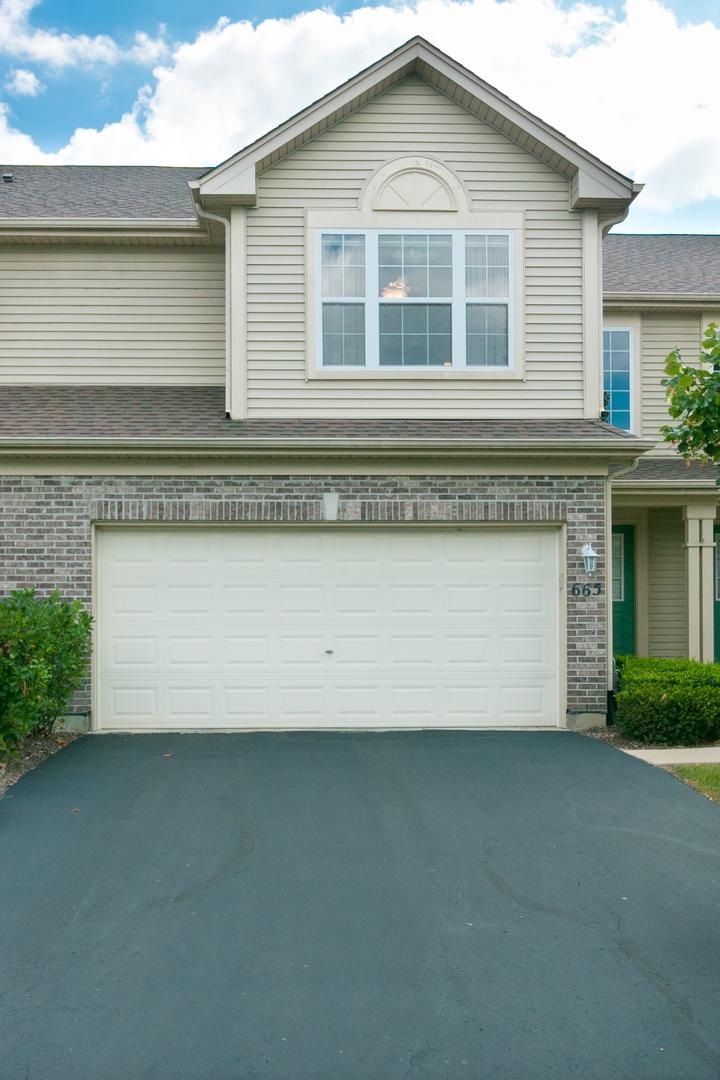 665 Countryfield Ln., Elgin, IL 60120