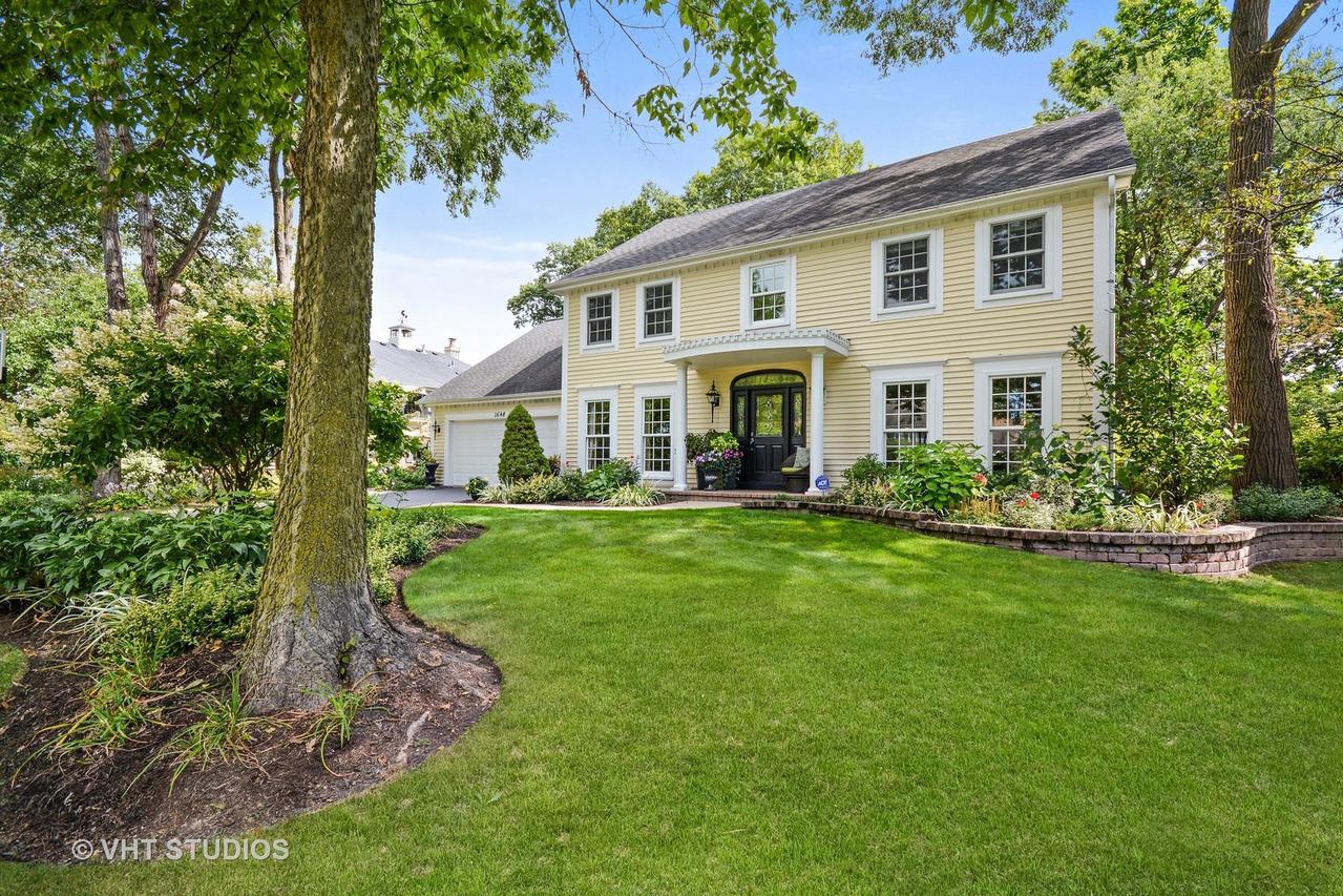 1648 White Pines Ct., Naperville, IL 60563