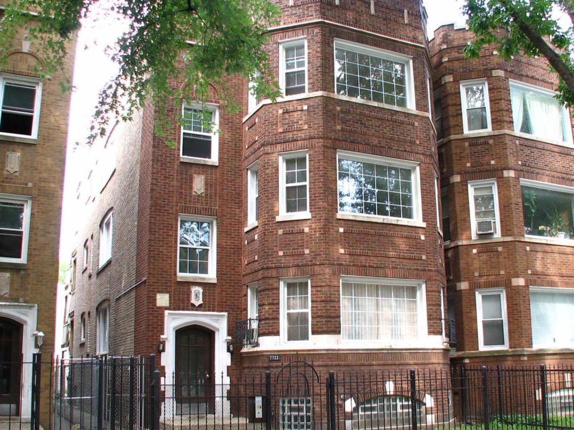 7722 S Essex Ave., Chicago, IL 60649