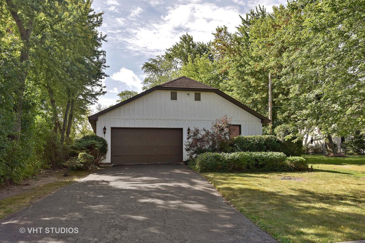 3015 Keystone Rd., Northbrook, IL 60062