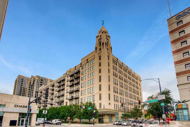 758 N Larrabee St. #406, Chicago, IL 60654
