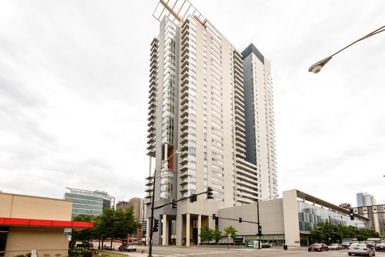 737 W Washington Blvd. #801, Chicago, IL 60661