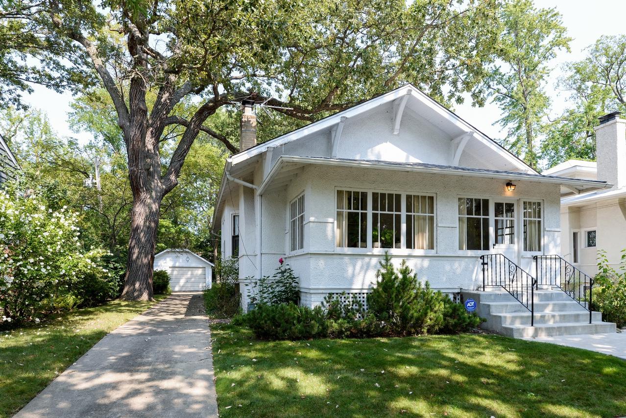 414 Gregory Ave., Wilmette, IL 60091