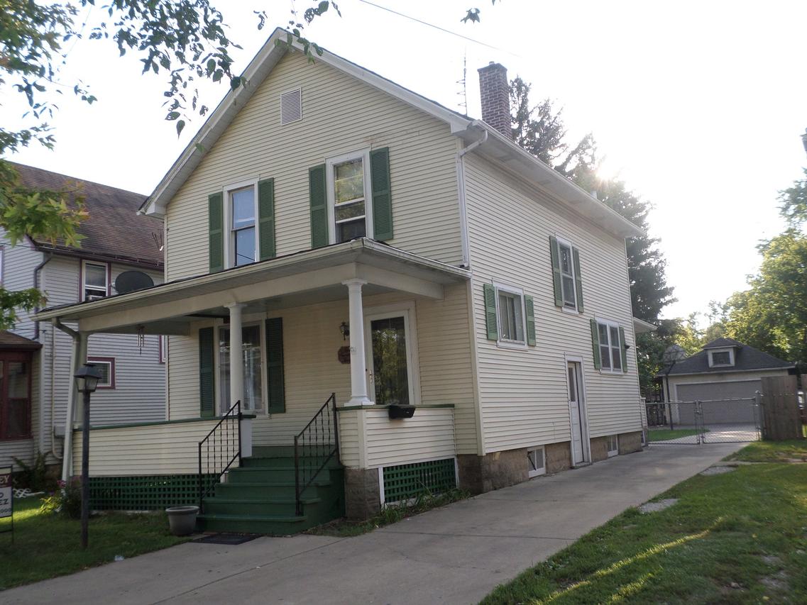 473 Jackson St., Aurora, IL 60505