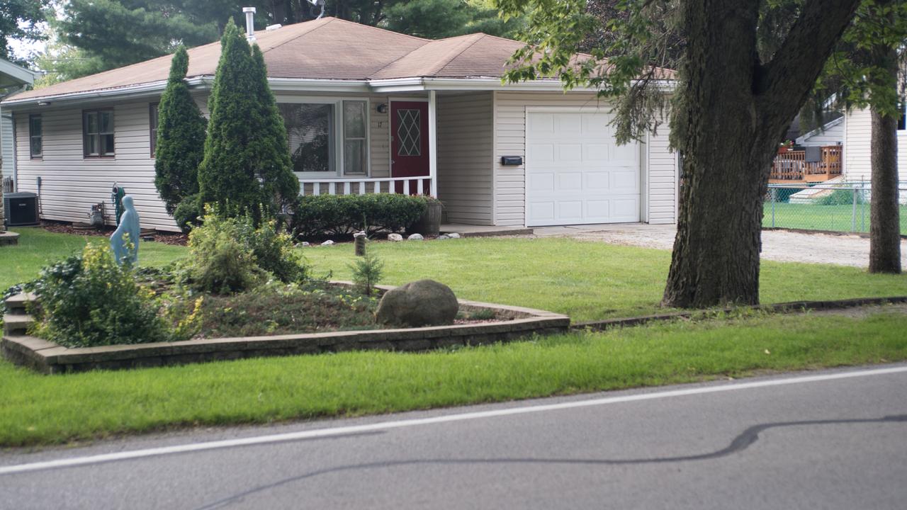 17 Cherry Hill Rd., Joliet, IL 60433