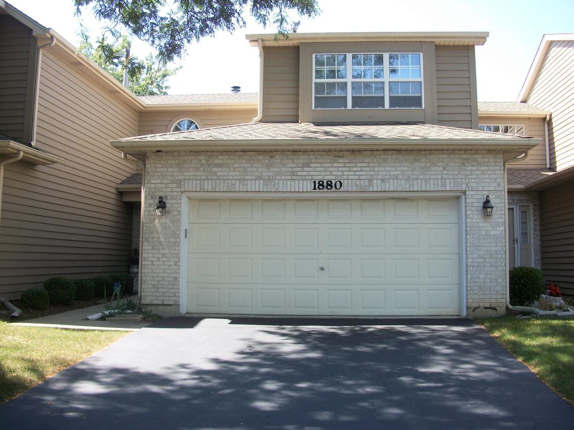 1880 Tamahawk Ln., Naperville, IL 60564