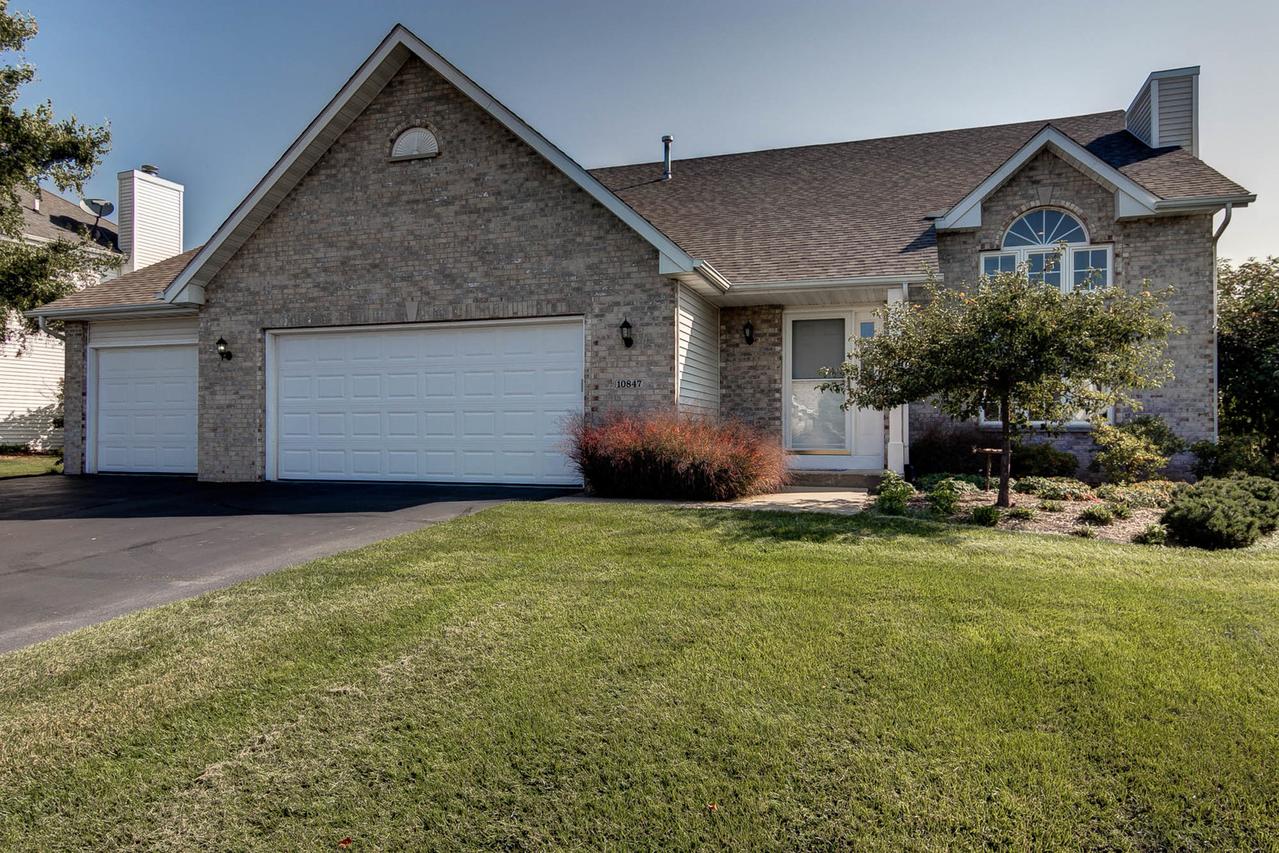 10847 Chicory Ridge Way, Roscoe, IL 61073