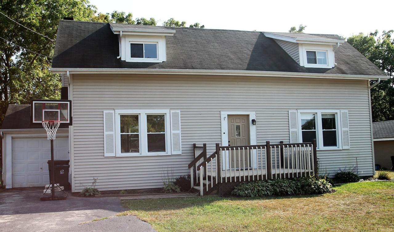 5609 Grove St., Roscoe, IL 61073