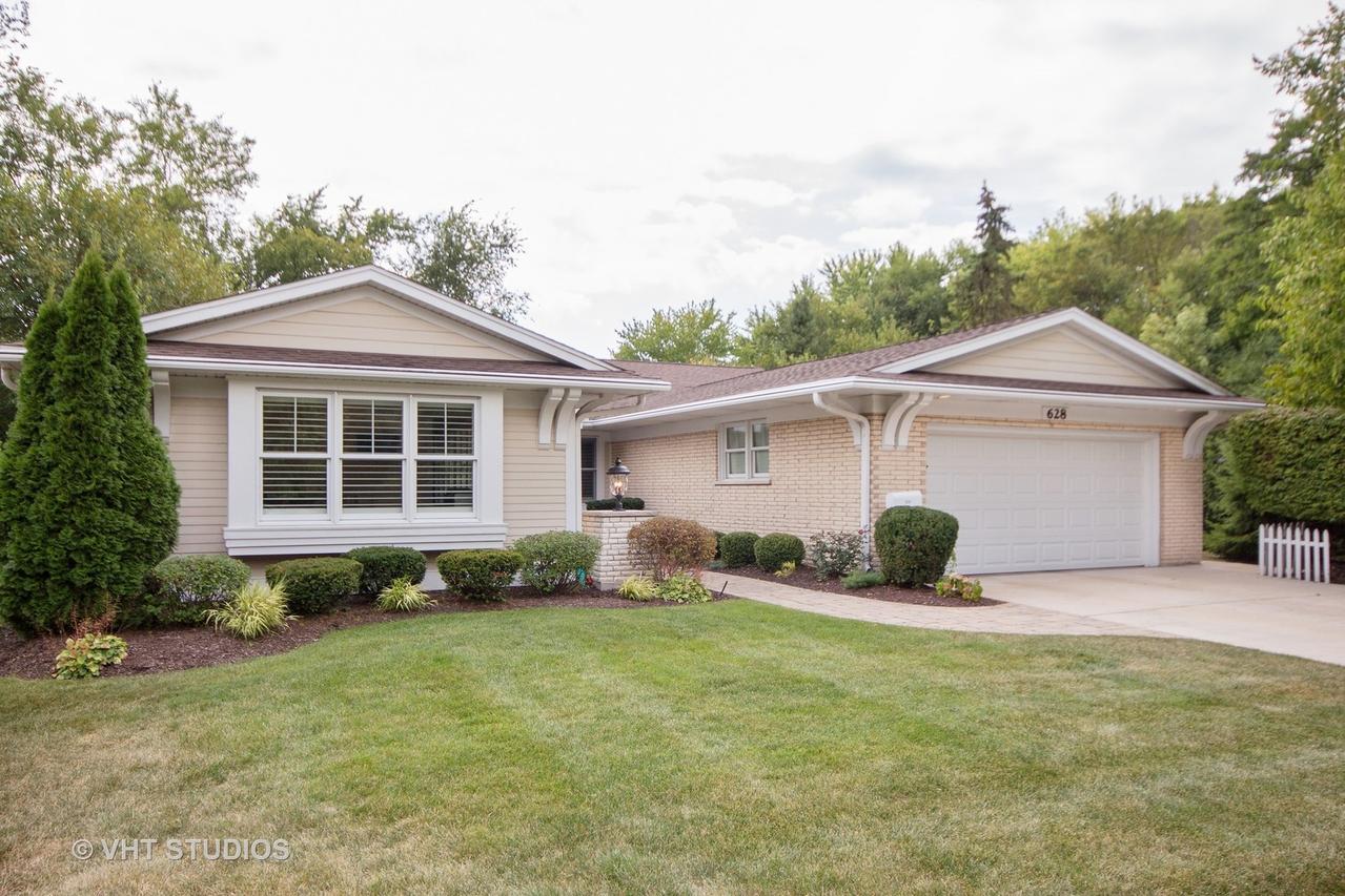 628 Burning Tree Ln., Naperville, IL 60563