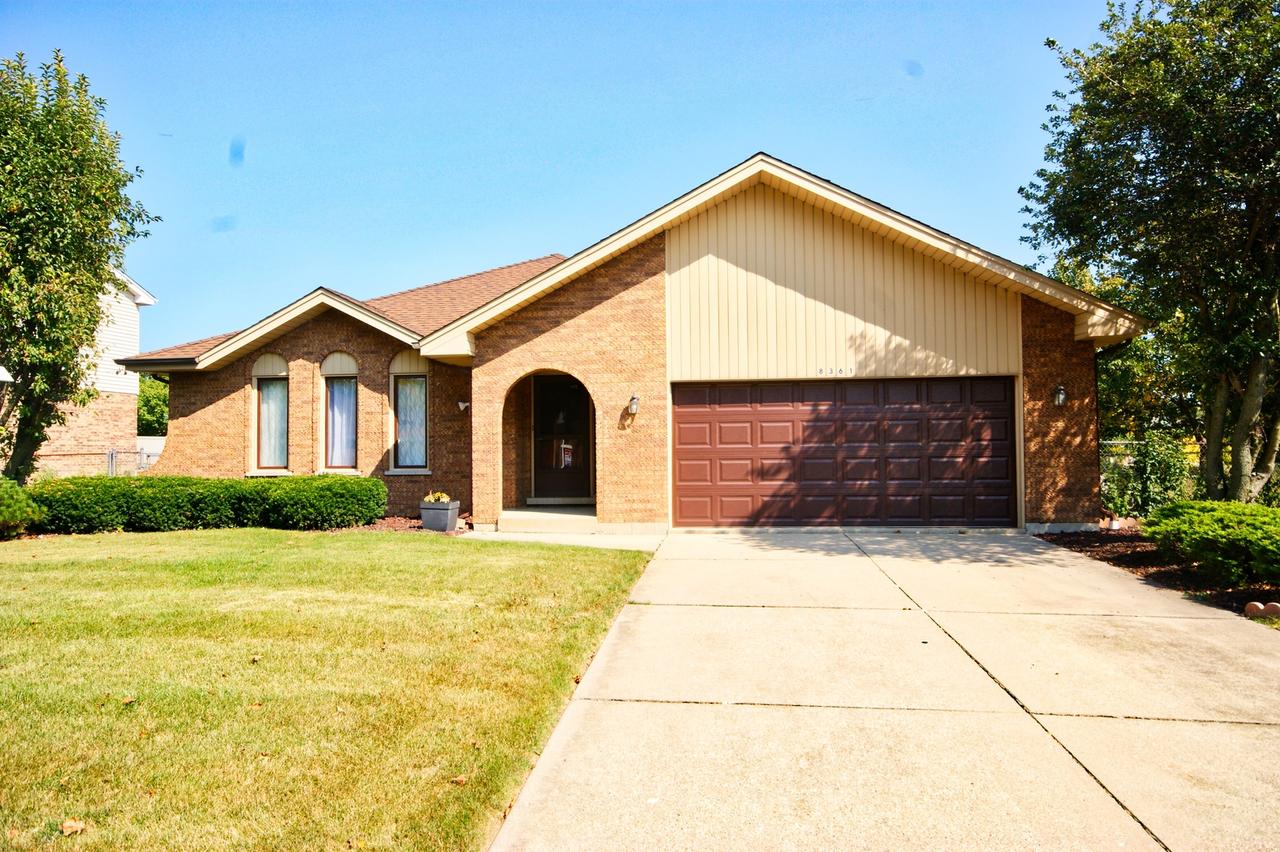 8361 Parkview Dr., Darien, IL 60561