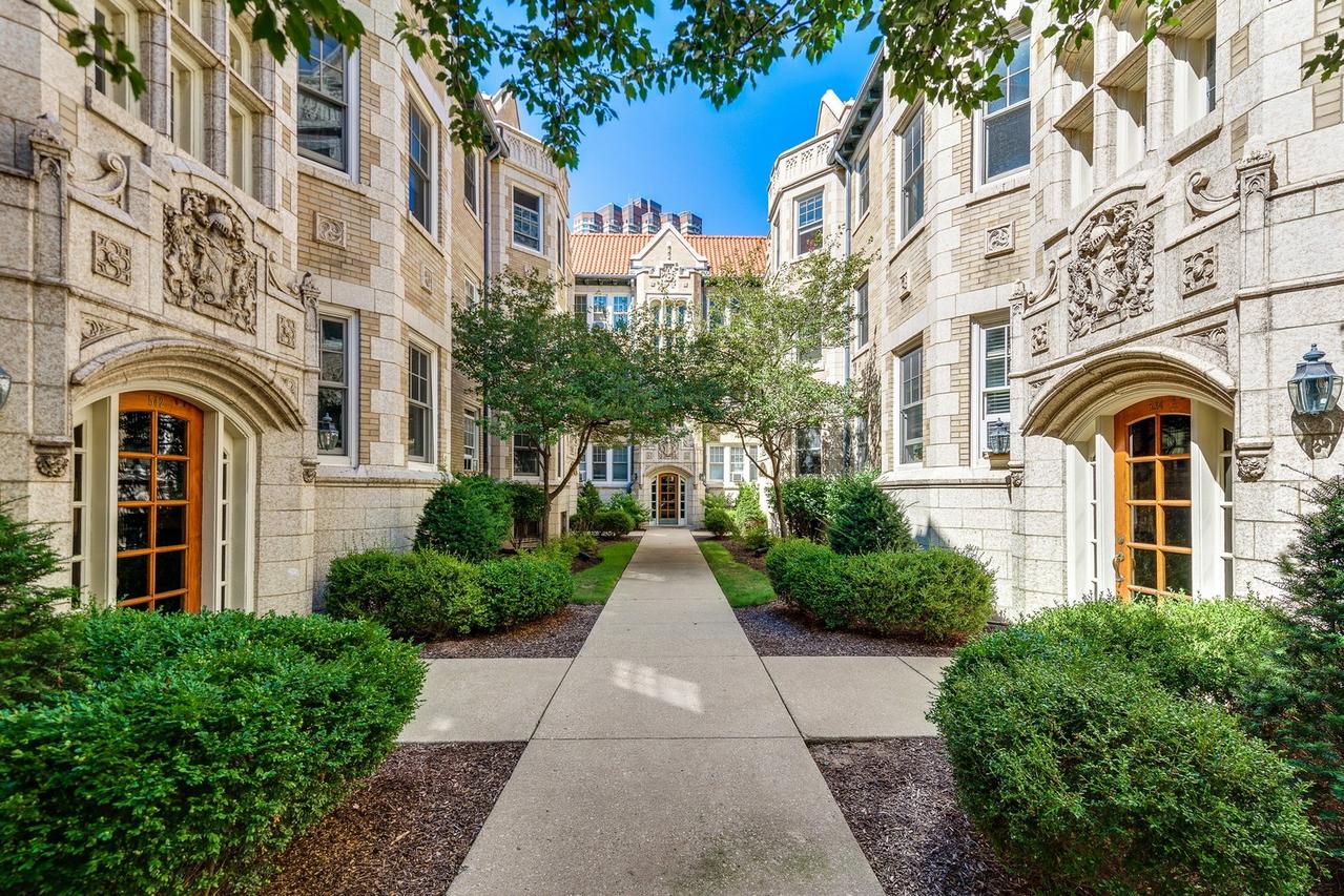 536 W Brompton Ave. #3N, Chicago, IL 60657