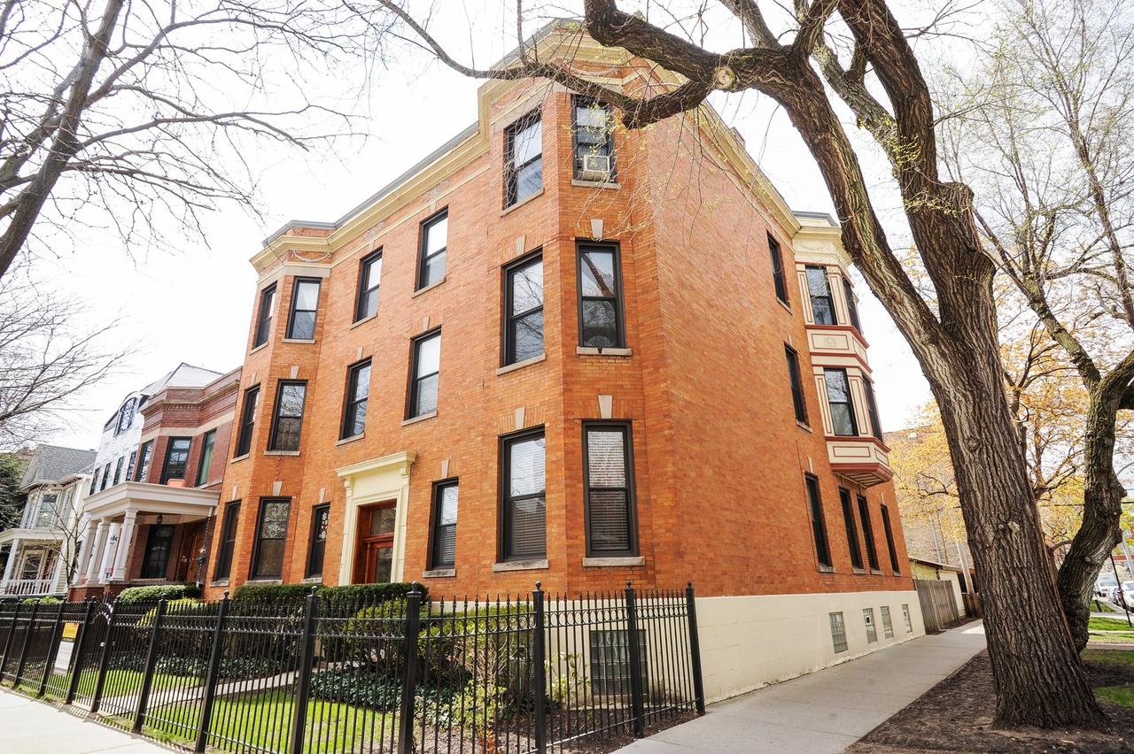 3766 N Lakewood Ave. #1N, Chicago, IL 60613