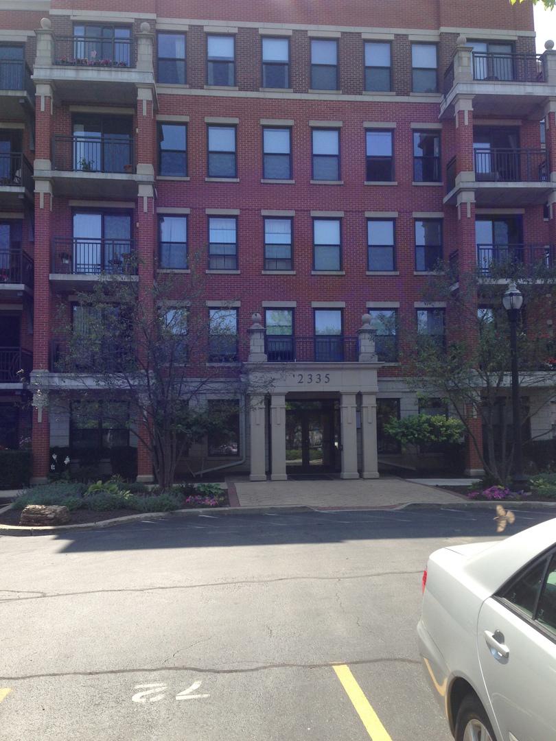 2335 W Belle Plaine Ave. #109, Chicago, IL 60618