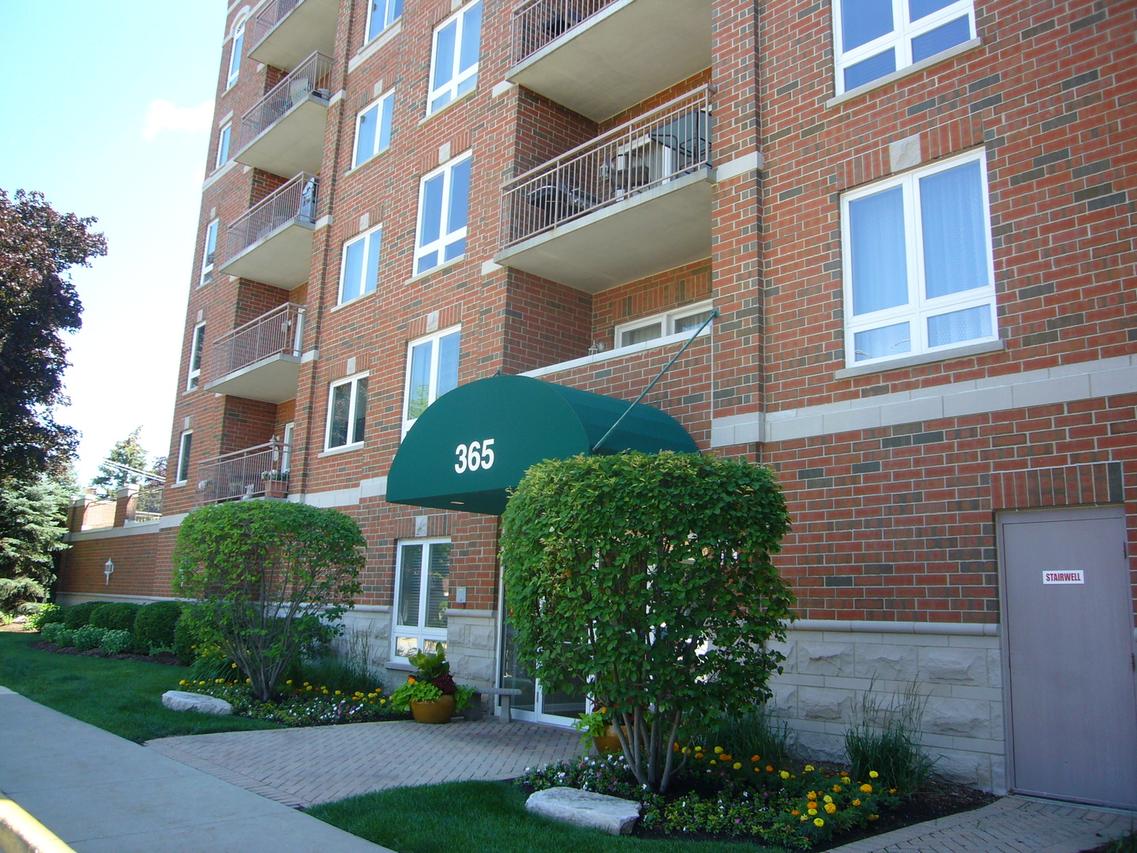 365 Graceland Ave. #505A, Des Plaines, IL 60016