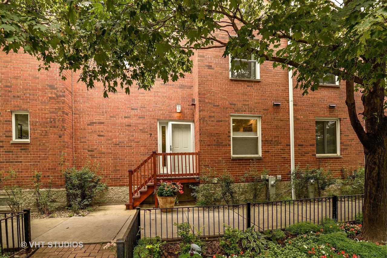 1800 N Fremont St. #7, Chicago, IL 60614