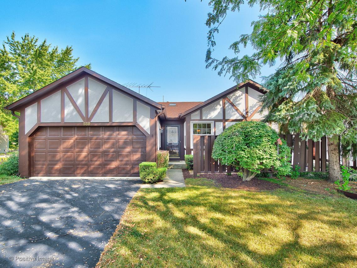 559 Fessler Ave., Naperville, IL 60565