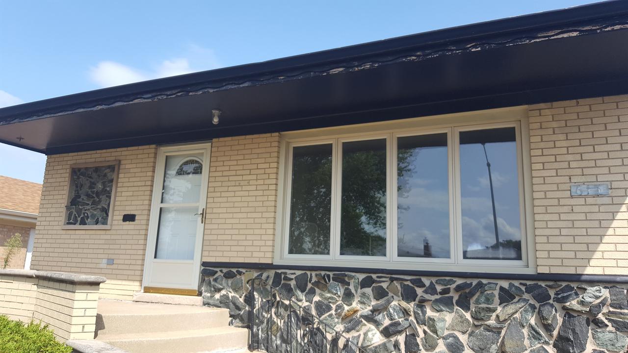 615 Manistee Ave., Calumet City, IL 60409