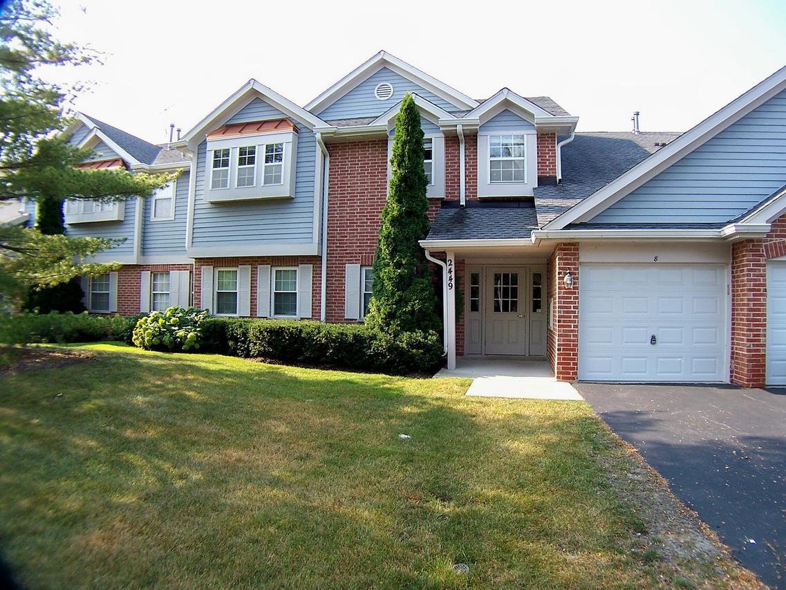 2449 Charleston Dr. #8, Schaumburg, IL 60193