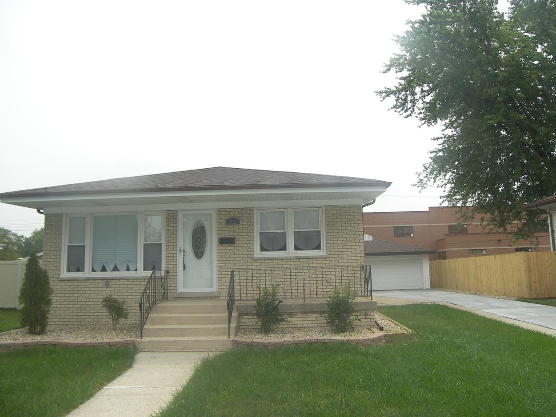 9721 Mason Ave., Oak Lawn, IL 60453