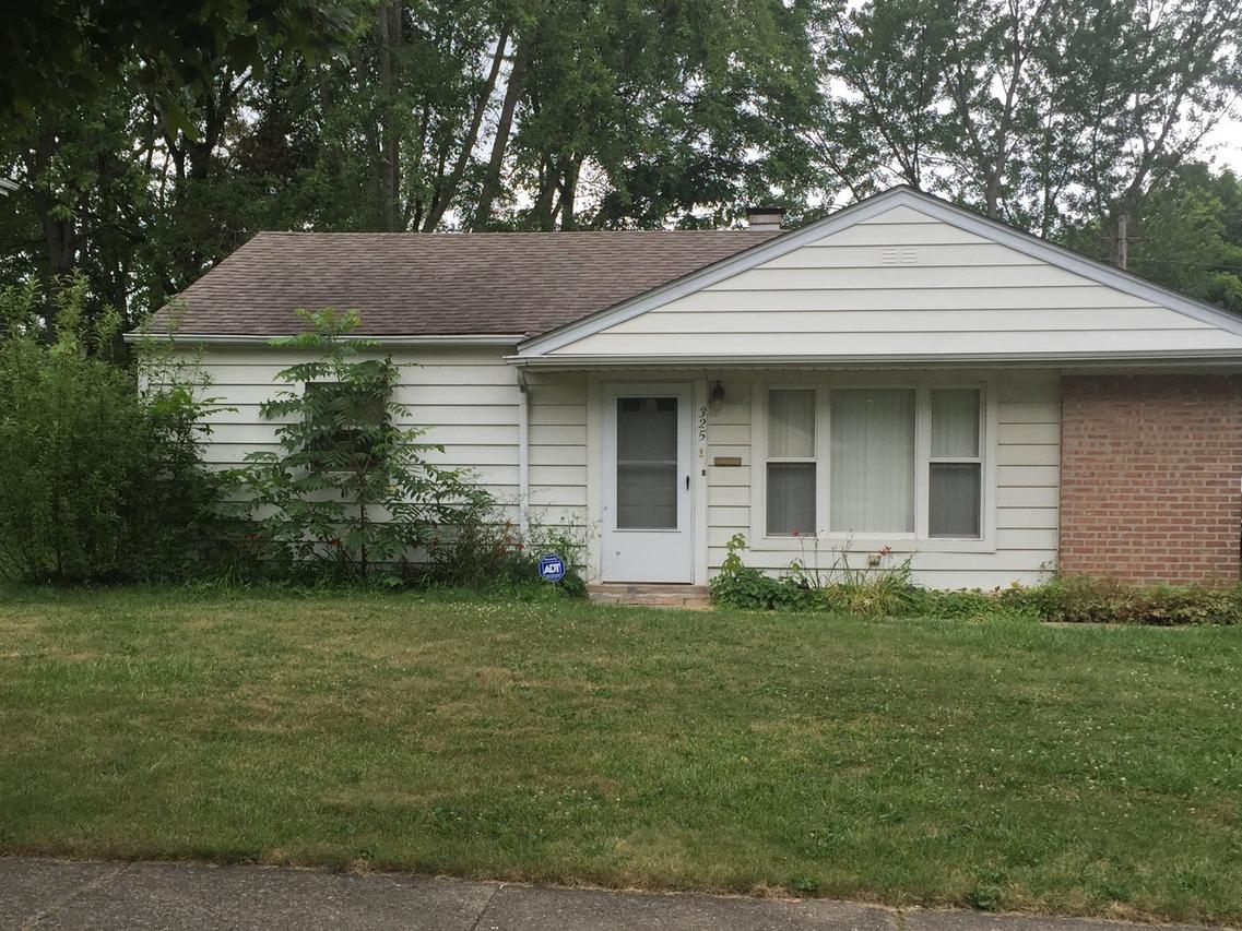 325 Blackhawk Dr., Park Forest, IL 60466