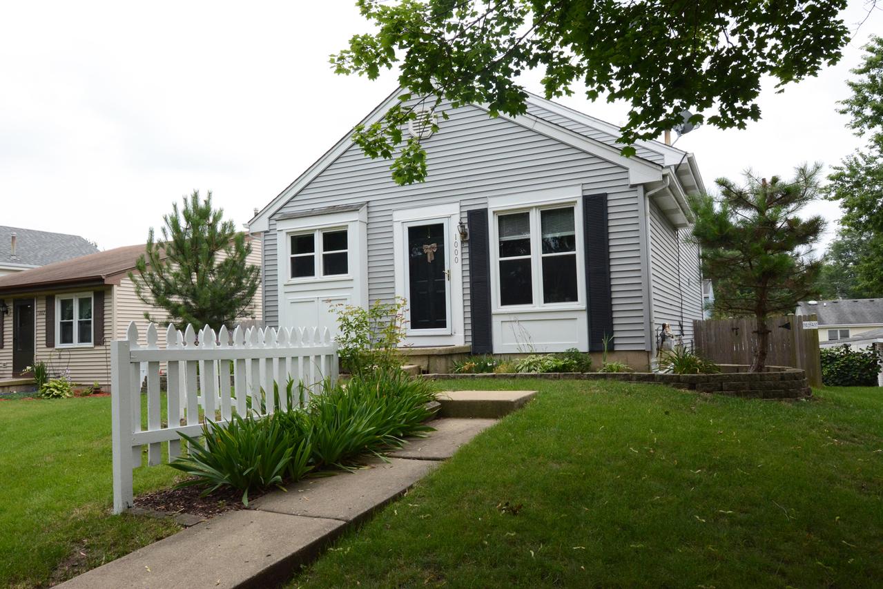 1000 Britta Ln., Geneva, IL 60134