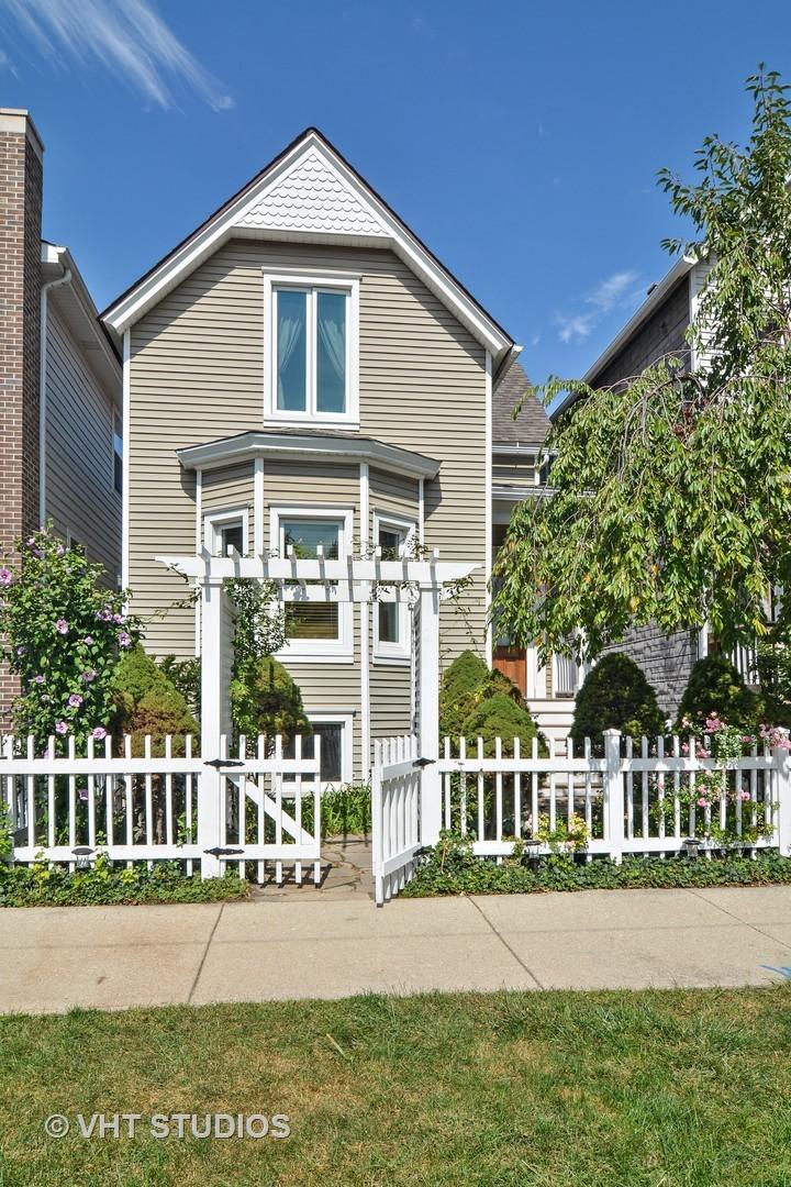 2520 W Medill Ave., Chicago, IL 60647