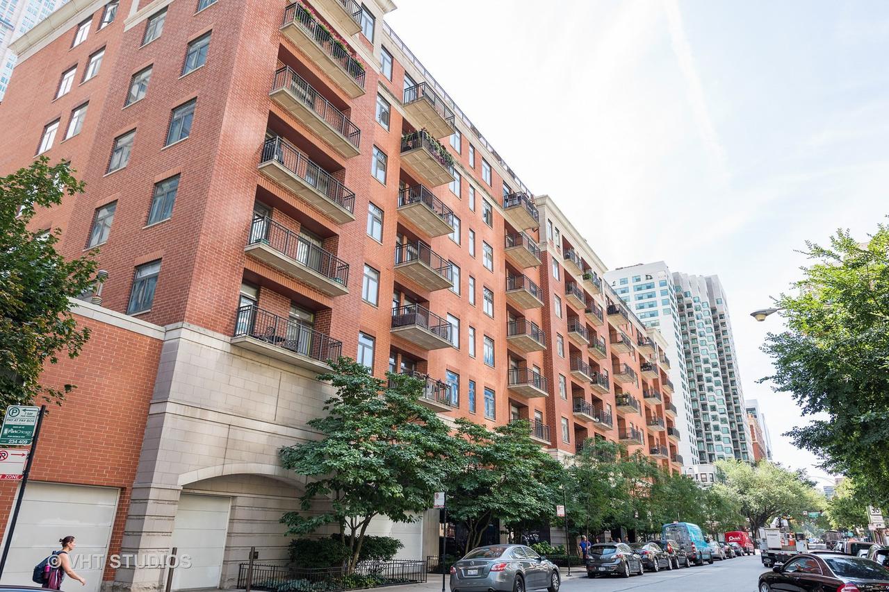 33 W Huron St. #402, Chicago, IL 60654