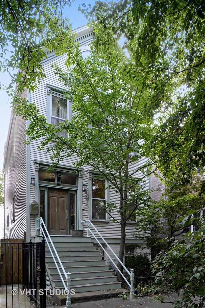 2913 N Racine Ave., Chicago, IL 60657