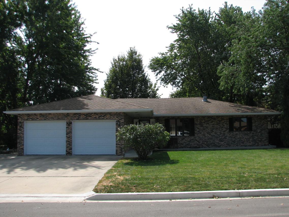 309 Prospect Ave., Dwight, IL 60420