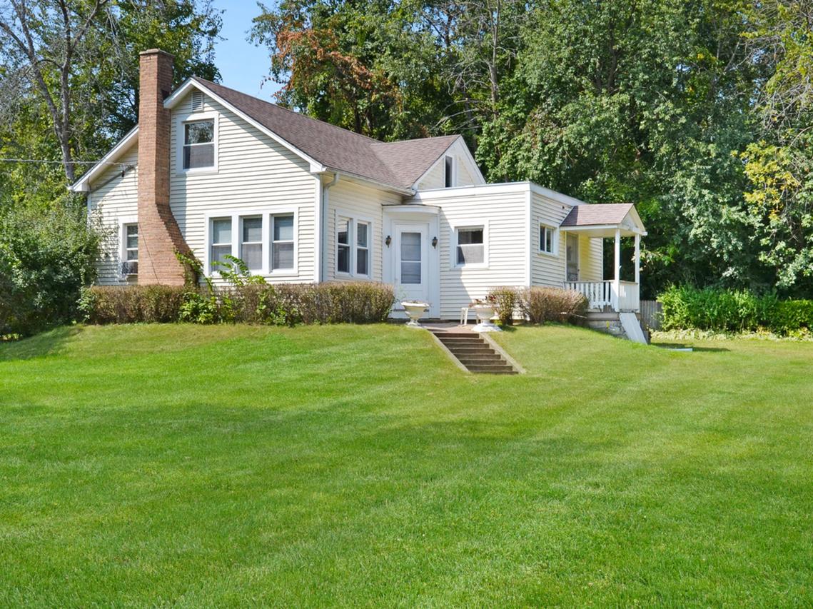 3603 Long Ave., Johnsburg, IL 60051