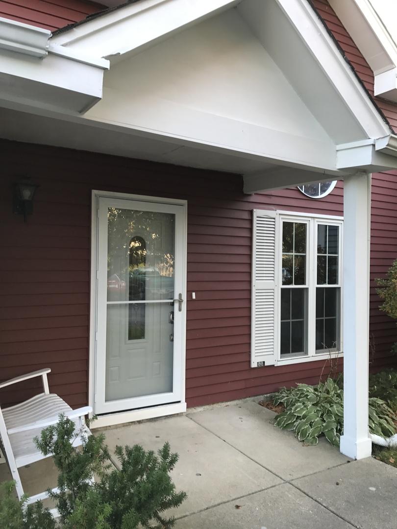 669 Pleasant Pl., Island Lake, IL 60042