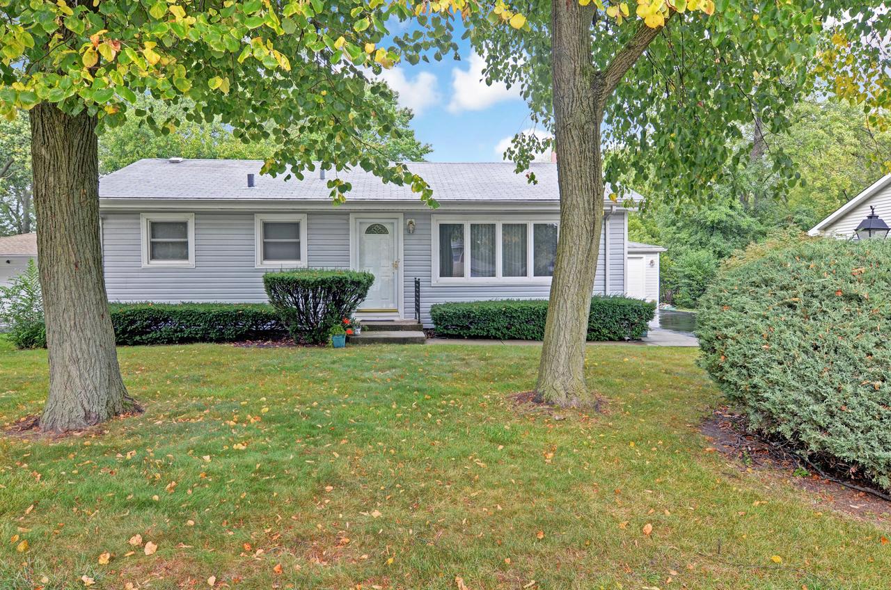 7302 Evans Pl., Darien, IL 60561