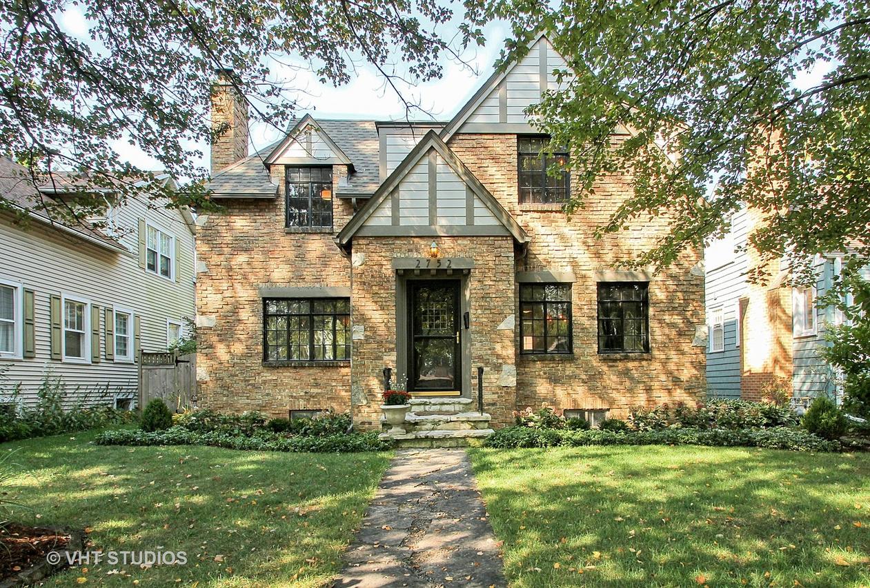 2752 Central Park Ave., Evanston, IL 60201