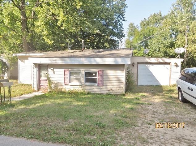 28 W Short St., Amboy, IL 61310