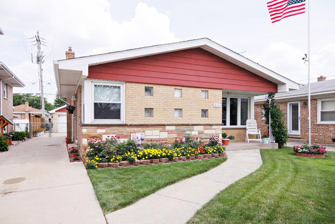 8635 S Keeler Ave., Chicago, IL 60652