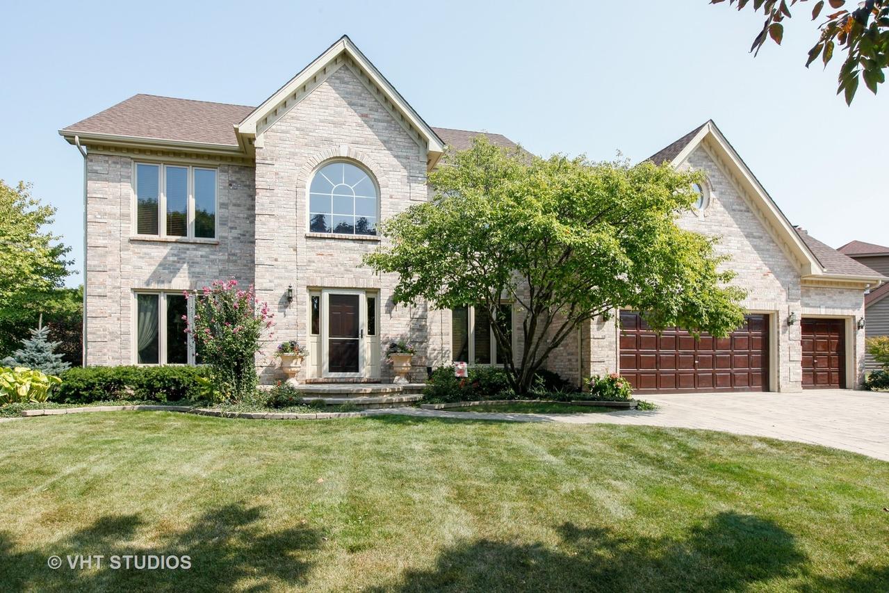 1523 Gardenside Ct., Naperville, IL 60540