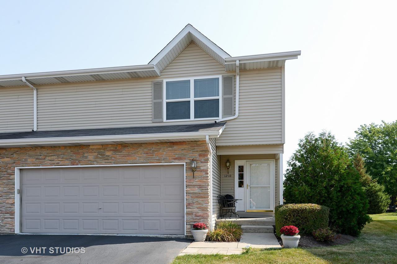 1210 Rose Dr., Sycamore, IL 60178
