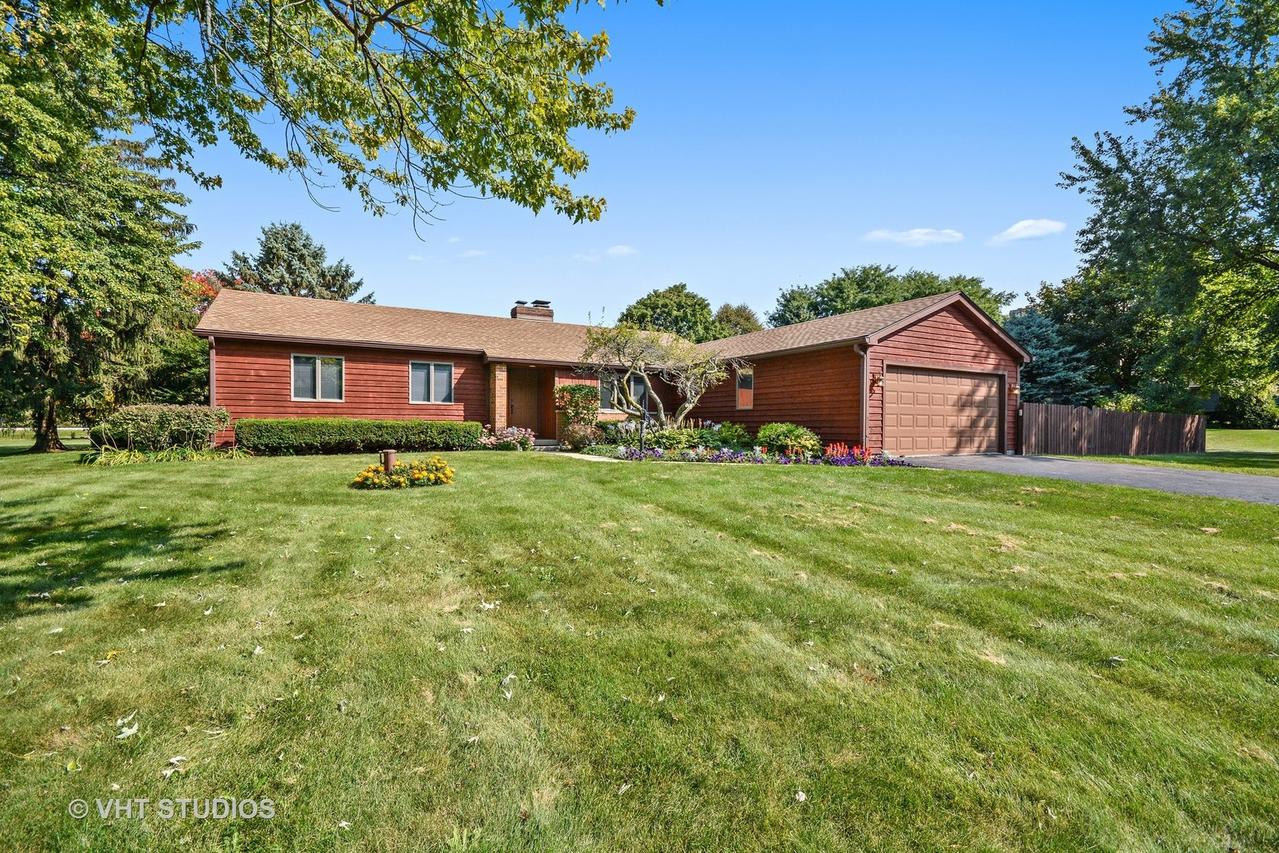 48W163 Country Life Ct., Maple Park, IL 60151