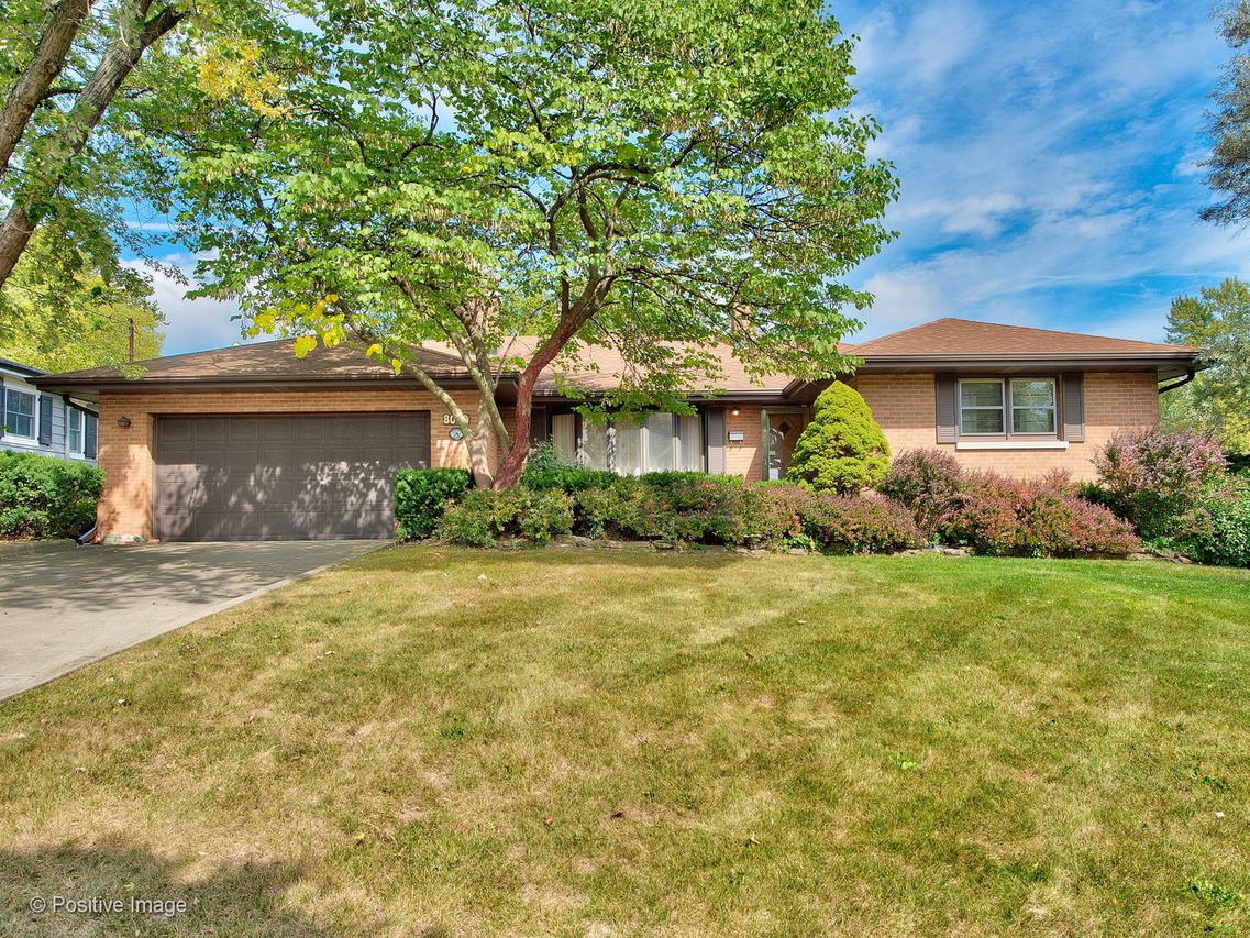 802A Highview Ave., Glen Ellyn, IL 60137