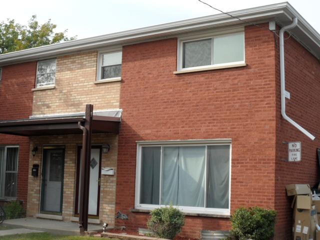 213 Linn Ct. #D, North Aurora, IL 60542