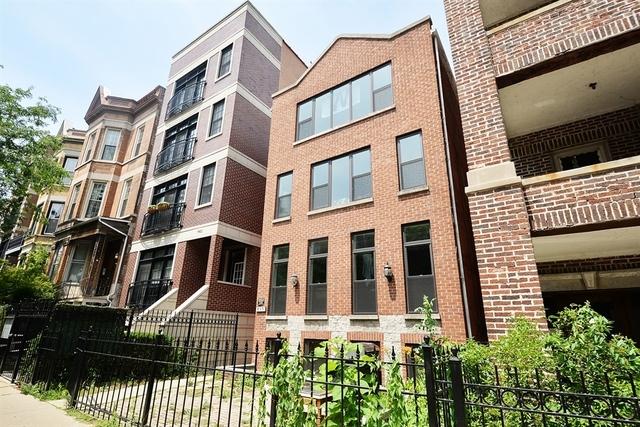 900 W Roscoe St., Chicago, IL 60657