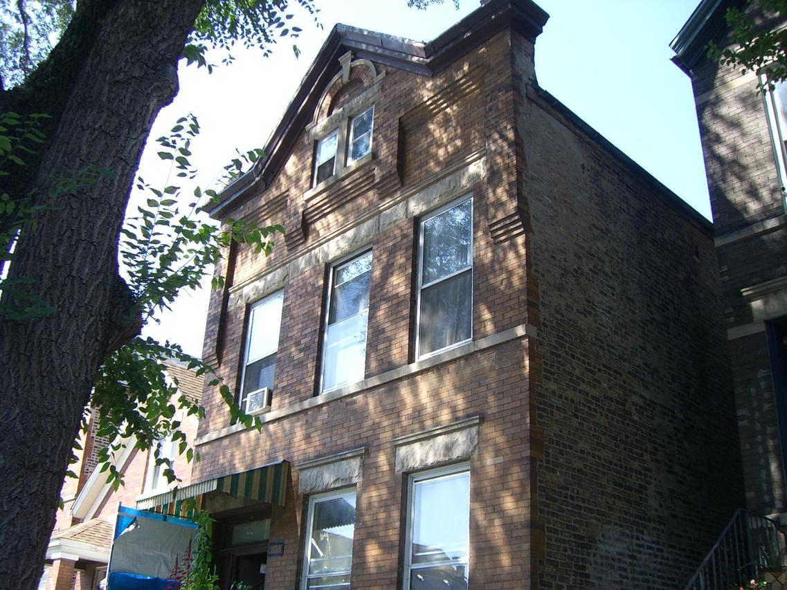 918 W 32nd St., Chicago, IL 60608