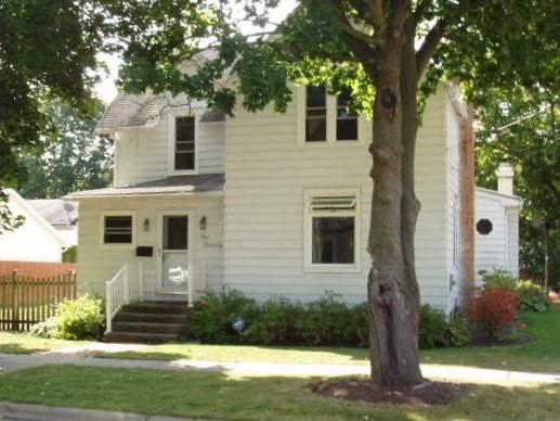 120 Home St., Sycamore, IL 60178