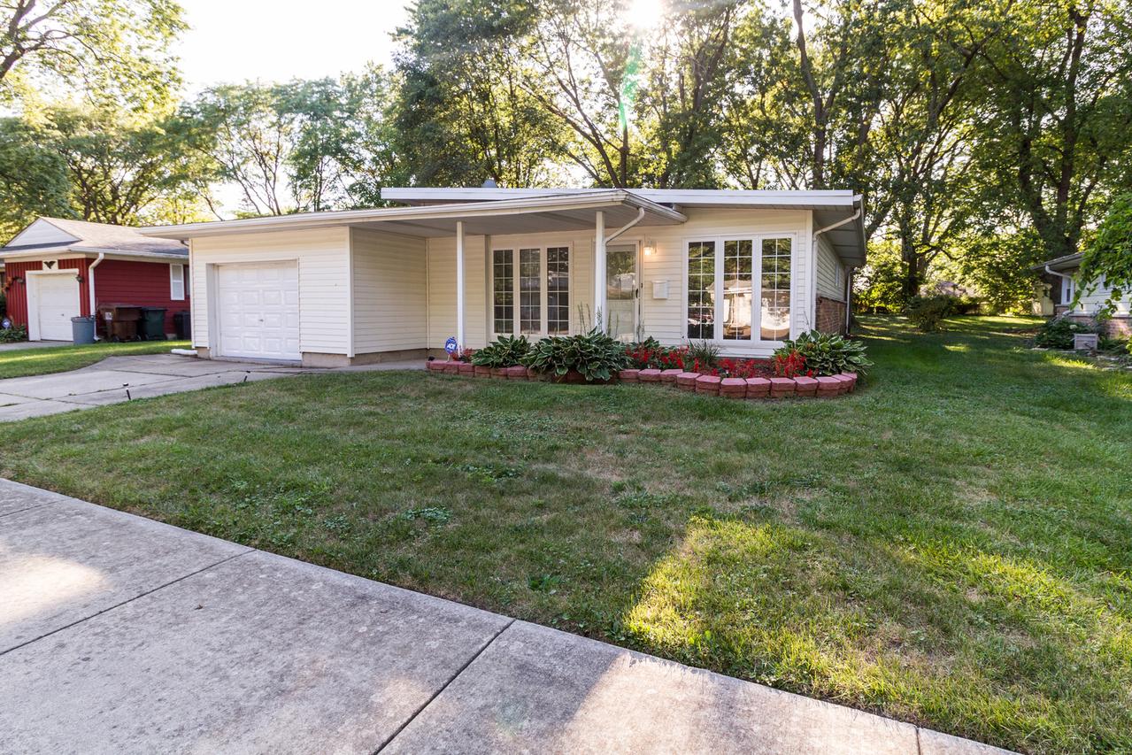 20 E Rocket Cir., Park Forest, IL 60466