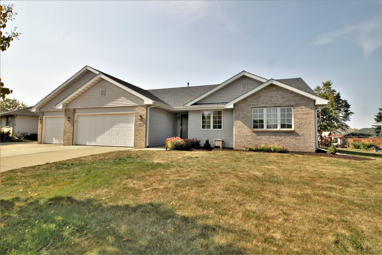 1009 Jessica Tr., Winnebago, IL 61088