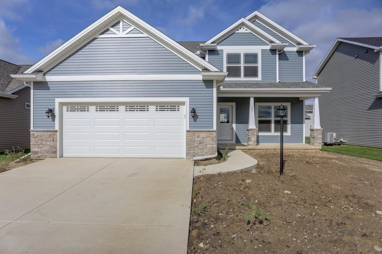 202 Cattail Ave., Savoy, IL 61874