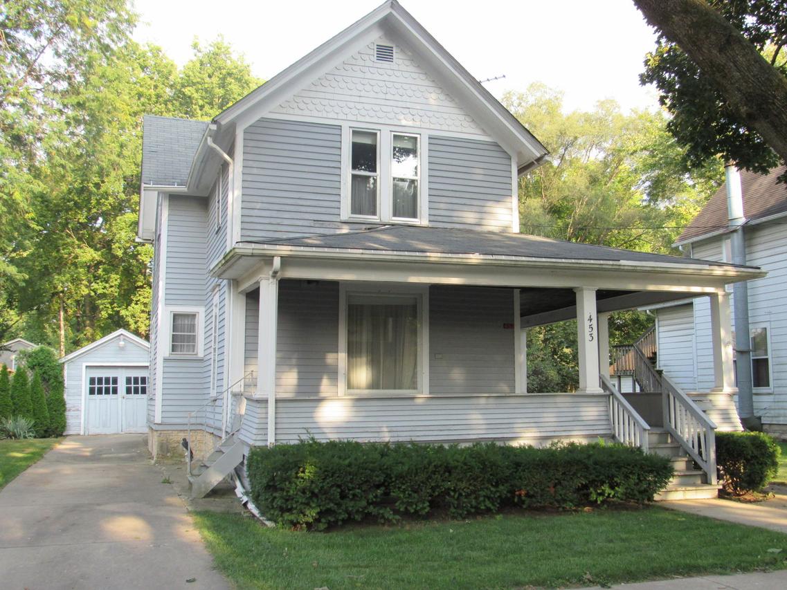 453 Iowa Ave., Aurora, IL 60506