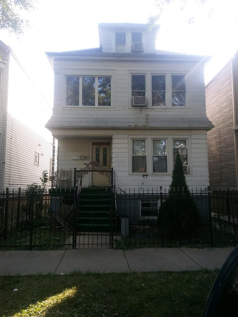 2733 N Hamlin Ave., Chicago, IL 60647
