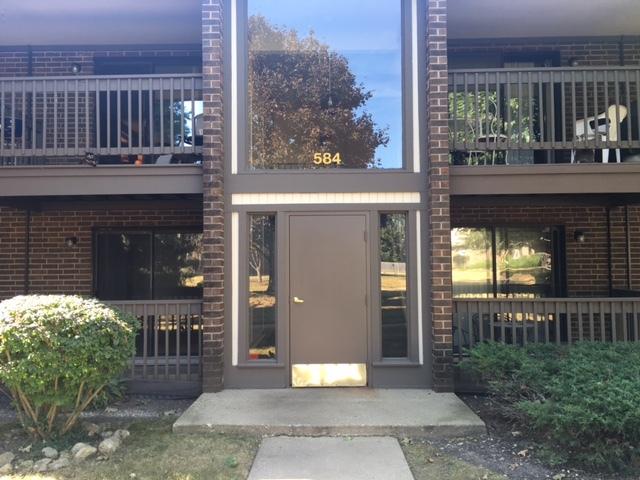 584 Somerset Ln. #1, Crystal Lake, IL 60014
